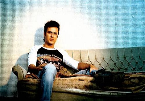 Teoman’dan interaktif klip