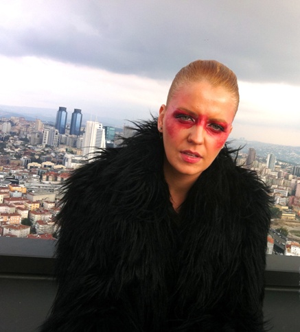 KEDİ “Aşk Var mıdır?”a yanıt&nbsp;arıyor