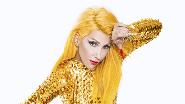 hande yener